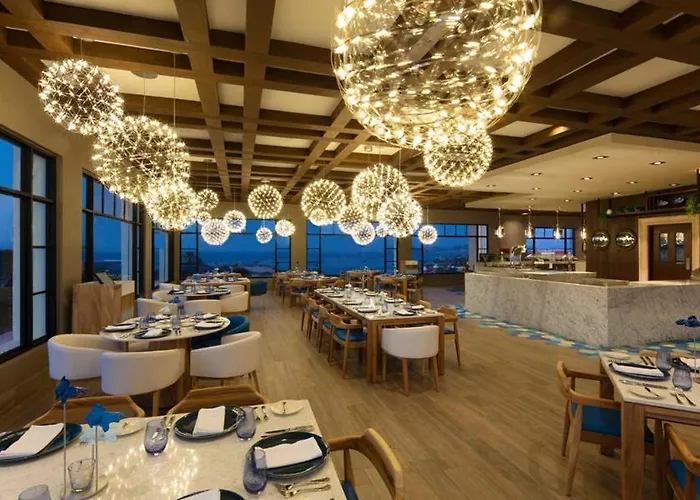 Hotel Vista Encantada & 5*